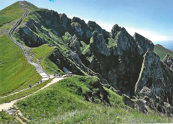 La Cascade Fleurie